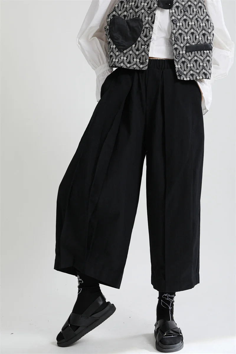 Black Pleated Wide-Leg Trousers