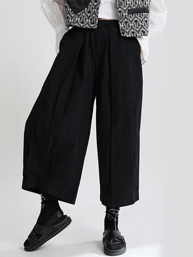 Black Pleated Wide-Leg Trousers